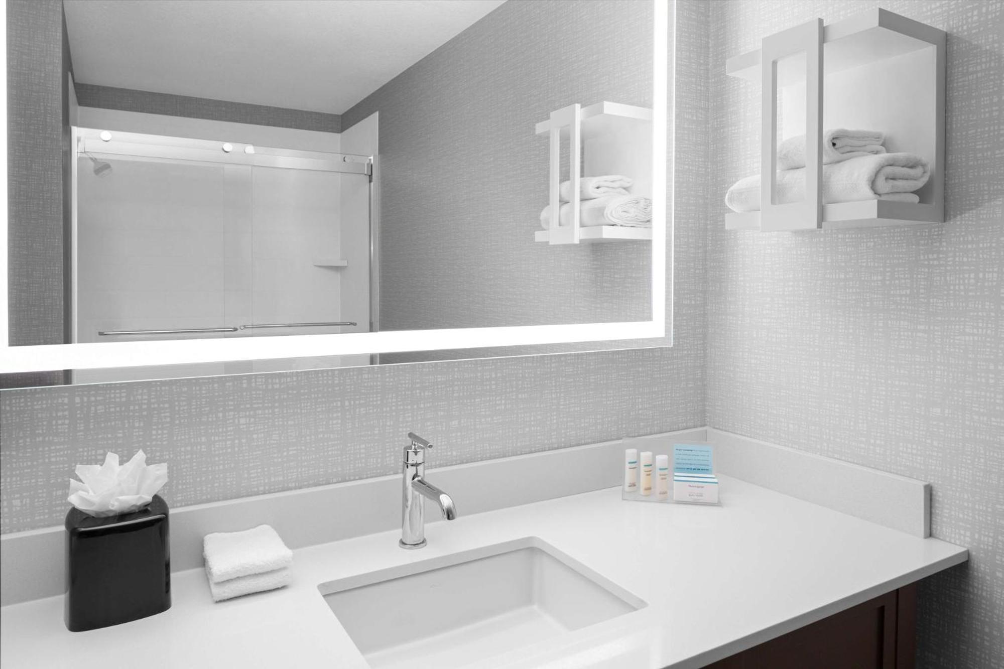 Hampton Inn Phoenix - Biltmore Zewnętrze zdjęcie