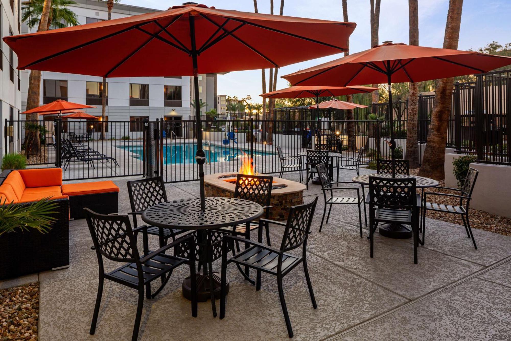 Hampton Inn Phoenix - Biltmore Zewnętrze zdjęcie